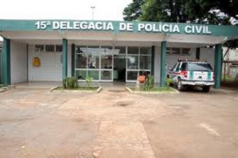 Carro de comerciante é roubado na frente da delegacia em Ceilândia