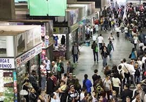 GDF regulariza comércio em espaços públicos