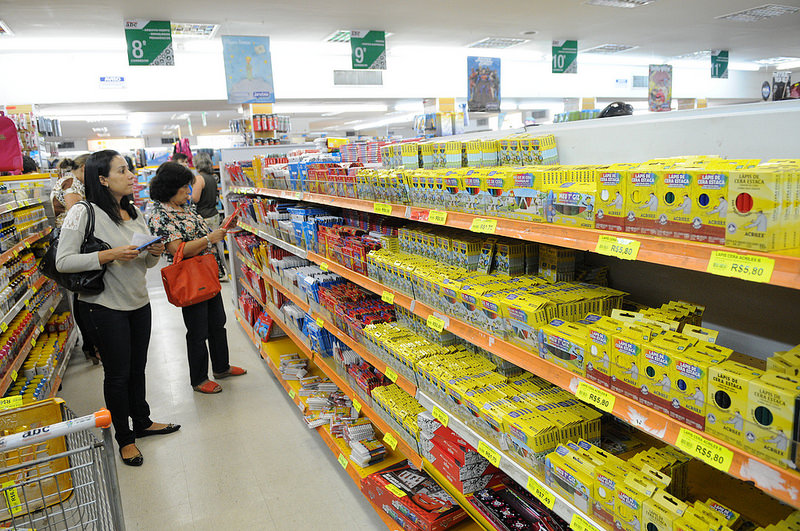 Credenciamento de papelarias para o Cartão Material Escolar começa na segunda (16)